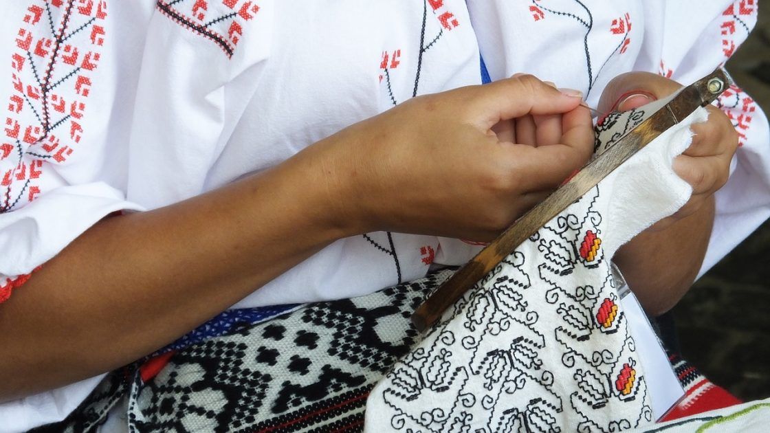 tradition-2338788_1280-1120x630