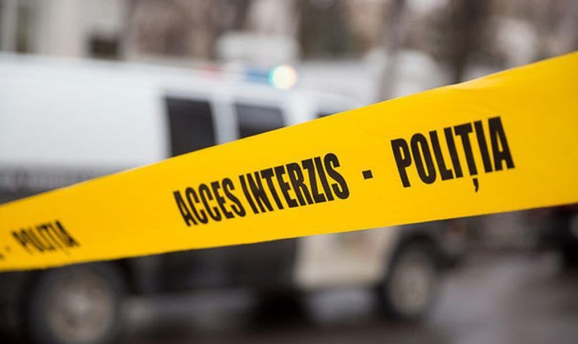 Alertă-cu-bombă-la-Târgoviște.-O-valiză-suspectă-a-fost-descoperită-lângă-Primărie.-Autoritățile-intervenție-de-urgență-2-840x500