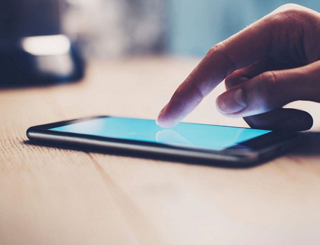 inselaciune-prin-telefon