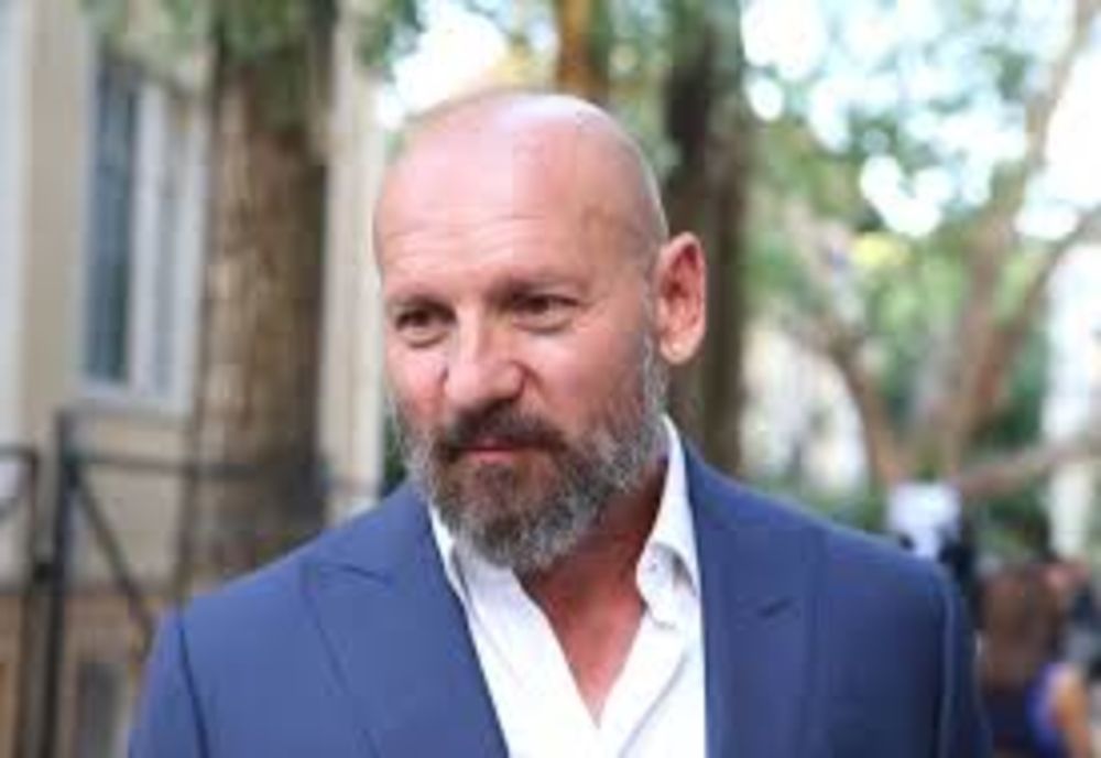 Bogdan Stelea, la plantat de arbori în Sighișoara