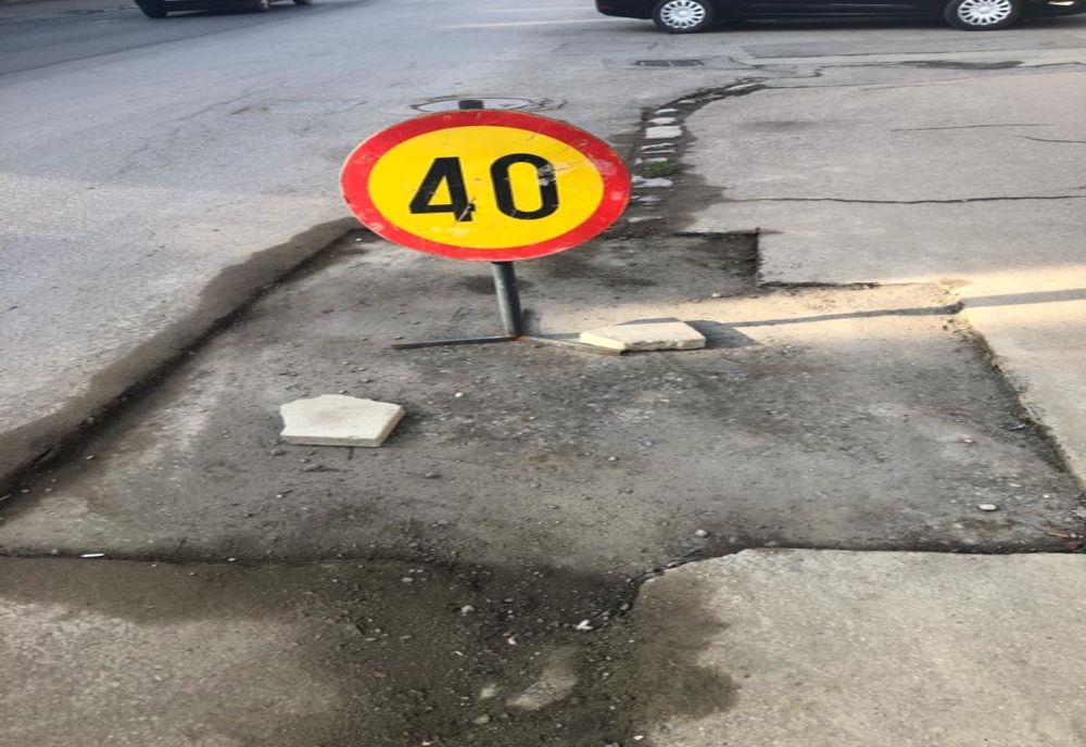 “Dorel” de Aquaserv Târnăveni a betonat hidrantul din fața sediului…pompierilor!