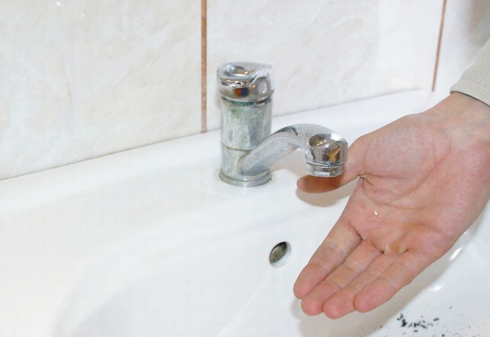 ASIGURAȚI-VĂ REZERVE! Reghinul și 11 comune rămân fără apă potabilă!