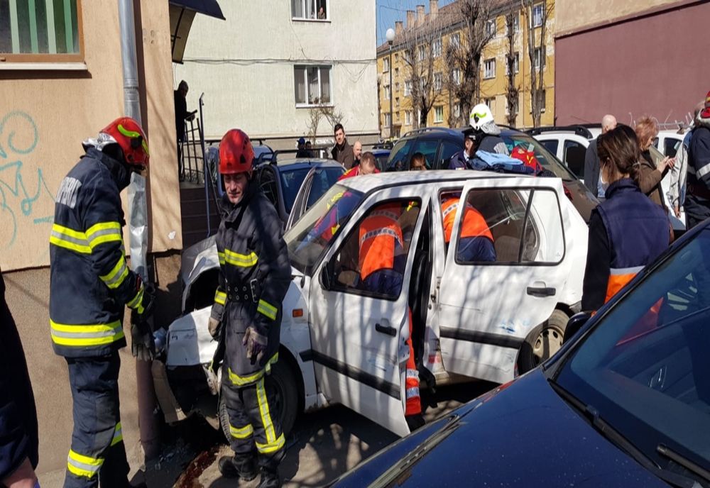 Accident cu trei victime pe strada Gheorghe Doja din Târgu Mureș