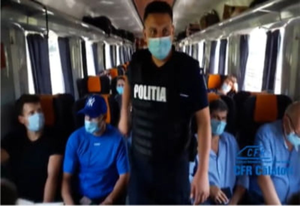 Acțiuni ale polițiștilor în stațiile de cale ferată și în trenuri