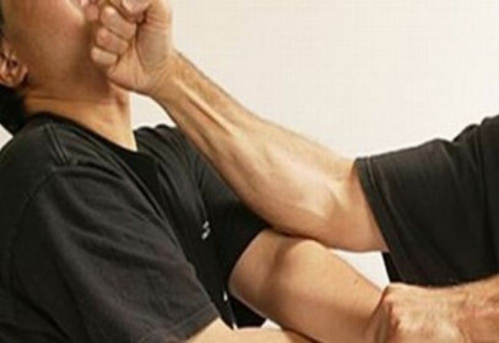 Scandal în comuna Brâncovenești! Patru bărbaţi au fost reţinuţi după o bătaie generală