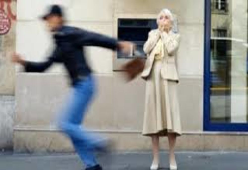 Doi bărbați din Mureș sunt cercetați, sub control judiciar, pentru tâlhărie