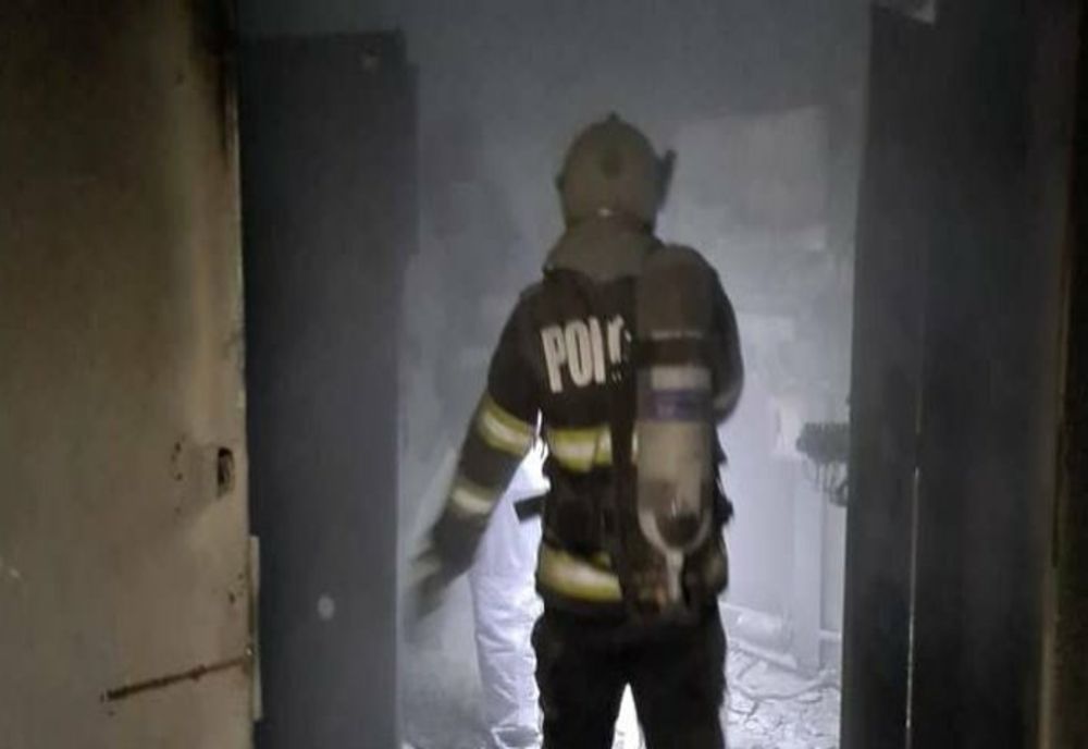 Tragedie într-un bloc din Târgu Mureş! Un om a murit după ce un incendiu i-a cuprins apartamentul