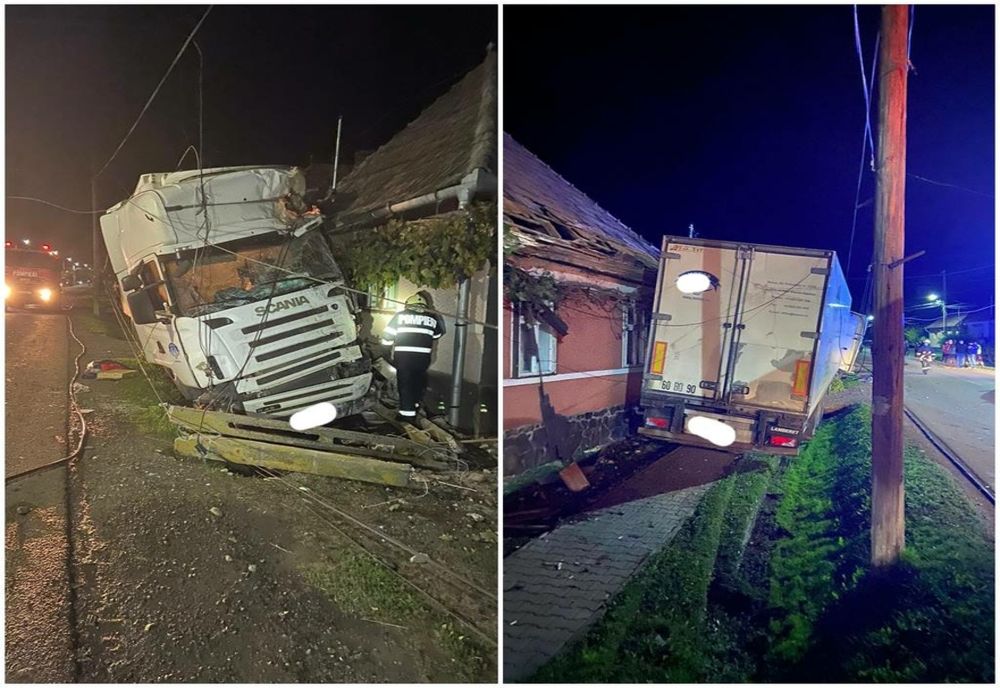 Grav accident în judeţul Mureş! Şoferul unui TIR a lovit două case (FOTO)