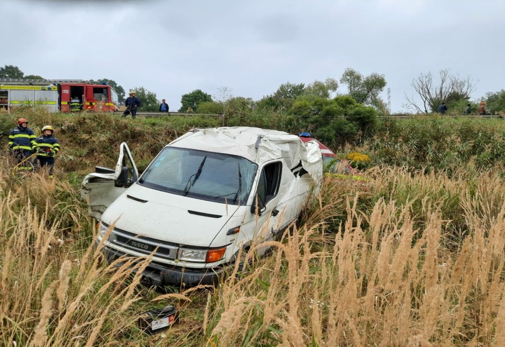 Grav accident între localitățile Saschiz și Vânători! A fost solicitat elicopterul SMURD pentru salvarea unui bărbat (FOTO)