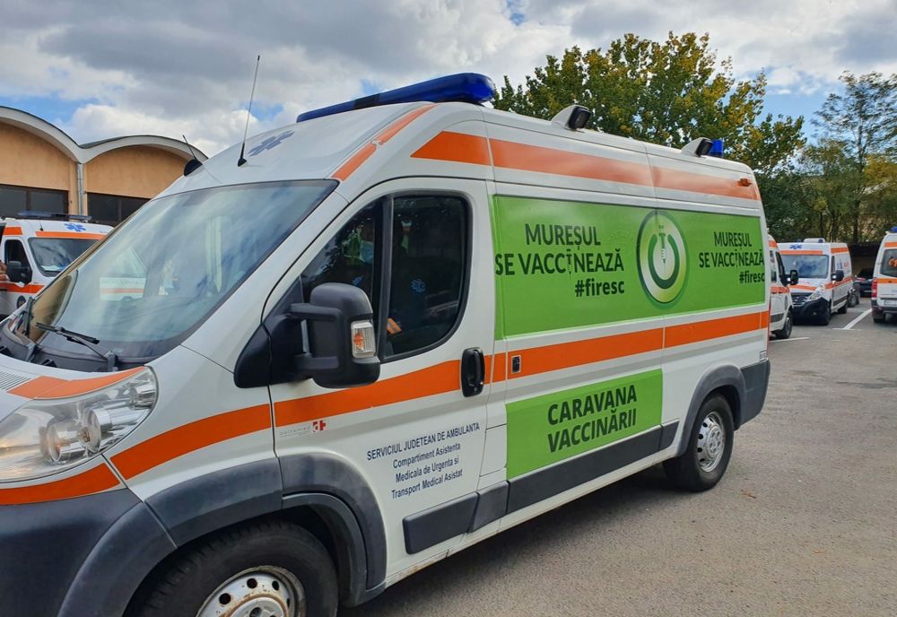 Caravana vaccinării, în fața bisericilor din Târgu Mureș