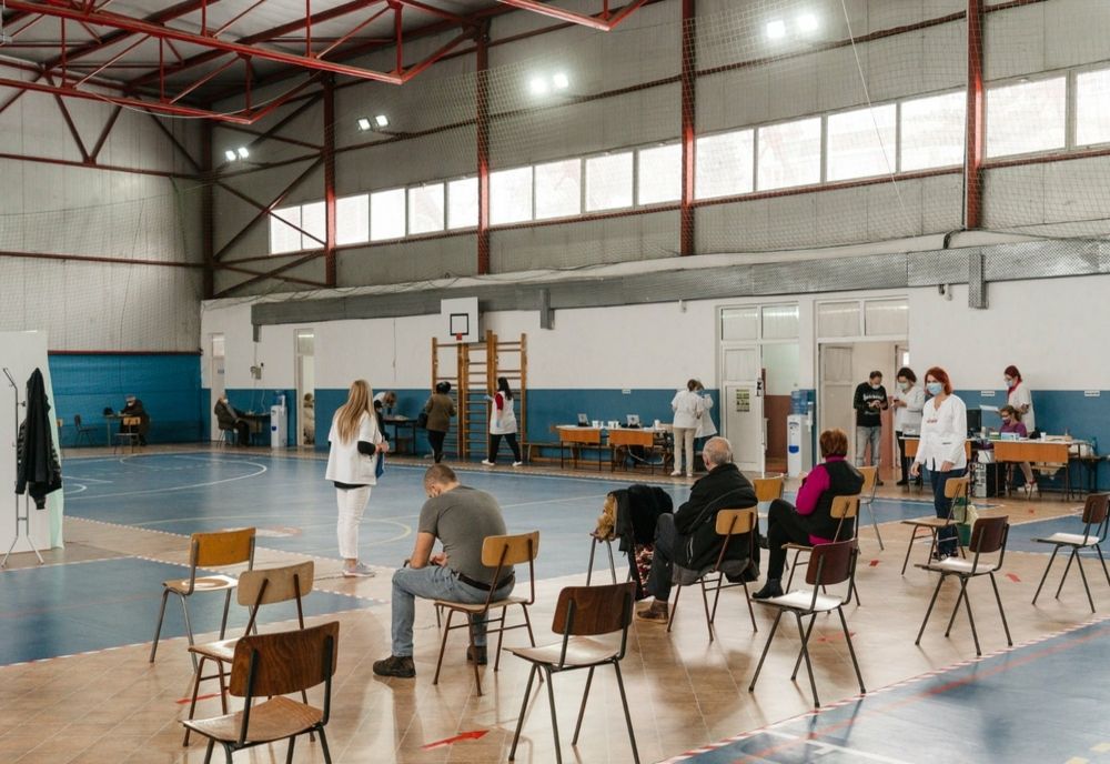 Centrele de vaccinare din Târgu Mureș vor fi deschise și în mini-vacanța de 1 Decembrie