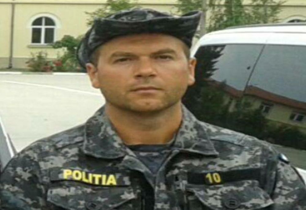 O femeie care voia să se sinucidă a fost salvată în ultimul moment de un poliţist aflat în timpul liber