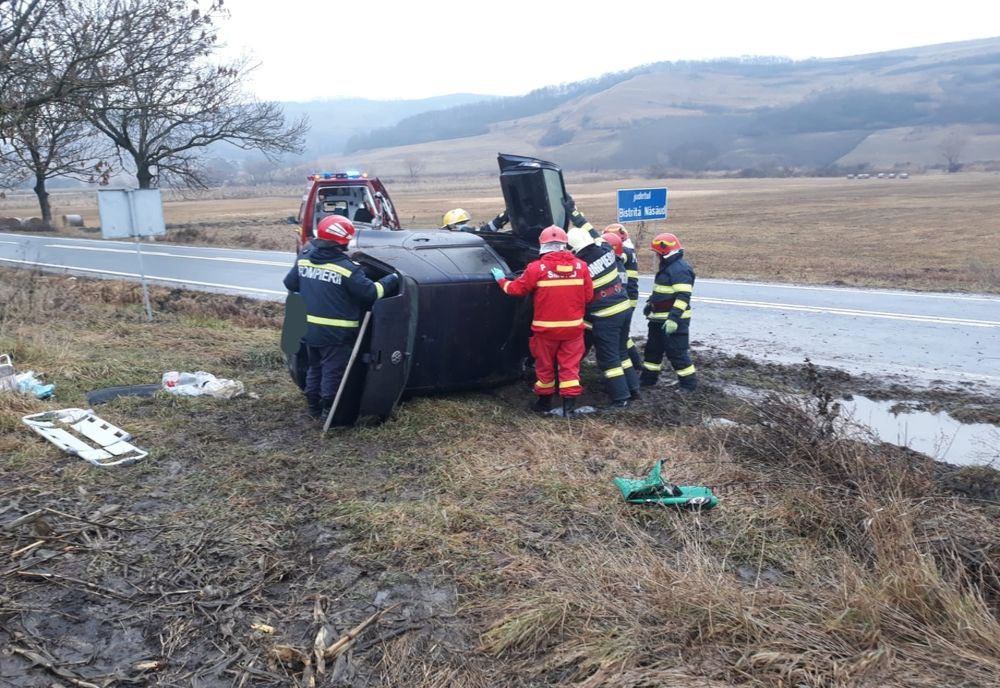 A început noul an cu stângul! Un bărbat din Mureș, beat criță la volan, s-a răsturnat cu mașina pe DN 16, la ieșire din Sânpetru de Câmpie