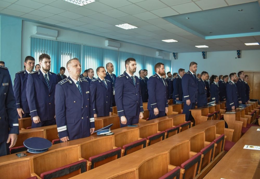 Peste 100 de polițiști mureșeni au fost avansaţi în grad, de Ziua Poliţiei Române