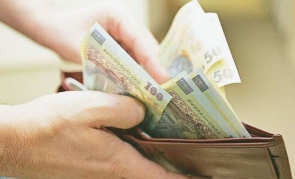 Numărul salariaţilor şi câştigul salarial, în luna ianuarie, în Regiunea Centru
