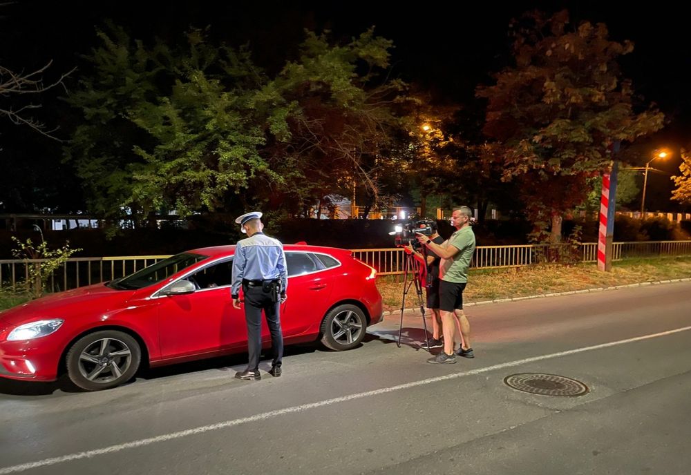 Amplă acţiune a poliţiştilor în Târgu Mureş! Testări cu aparatul etilotest şi DrugTest (FOTO)