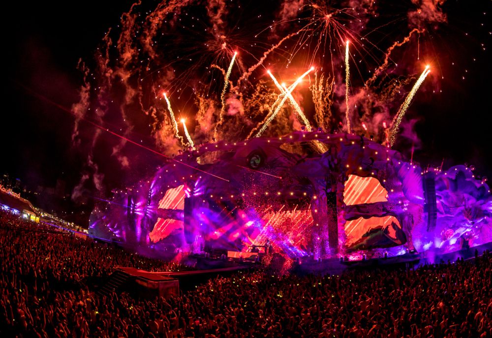 VIDEO| NEVERSEA ZIUA 1. Alesso și-a sărbătorit ziua de naștere pe mainstage, alături de cei peste 60.000 de fani