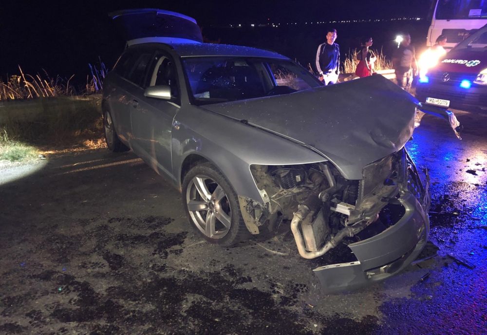 Trei bărbaţi răniţi într-un grav accident în judeţul Mureş (FOTO)