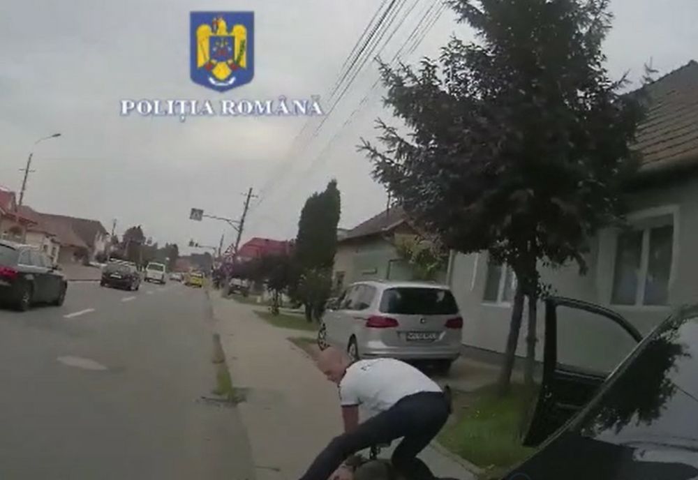 Avea permisul suspendat și a fugit de polițiști! A ajuns după gratii pentru următoarele 30 de zile