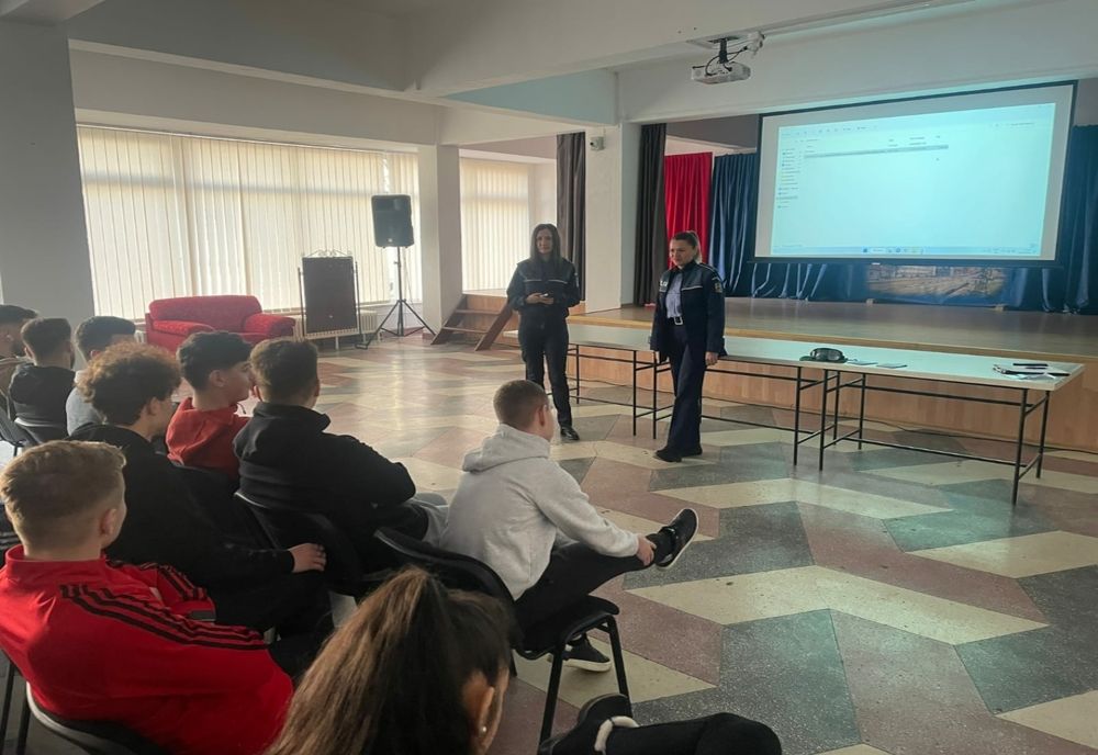 Activități preventive pe linia consumului de droguri la Colegiul ,, Petru Maior" Reghin
