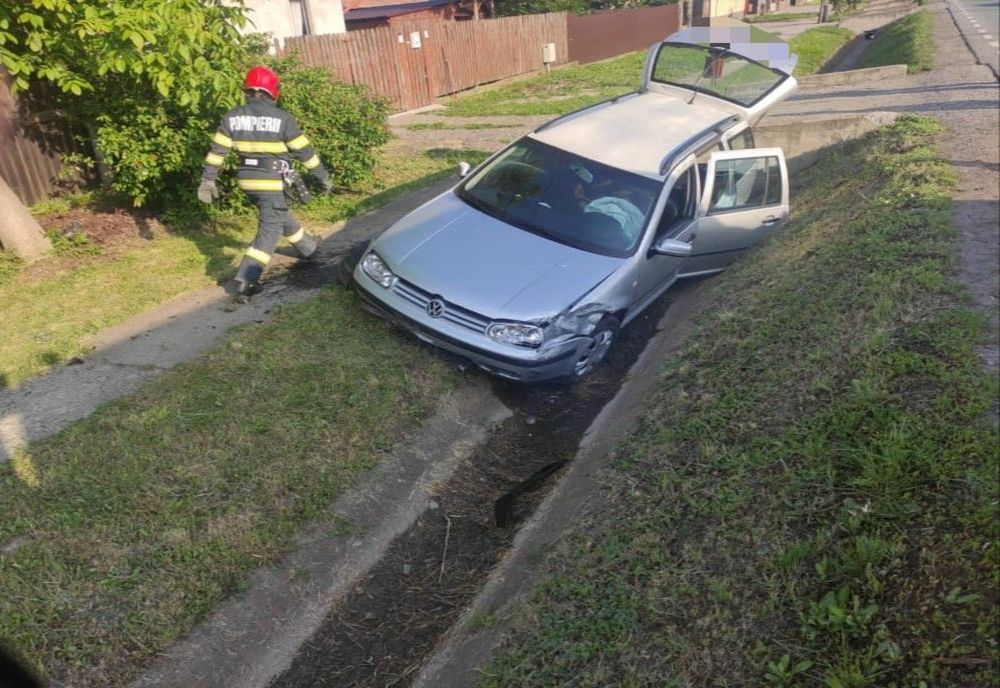 Tânără din Reghin, rănită în urma unui accident petrecut în Ernei! Implicat în evenimentul rutier e și un bistrițean