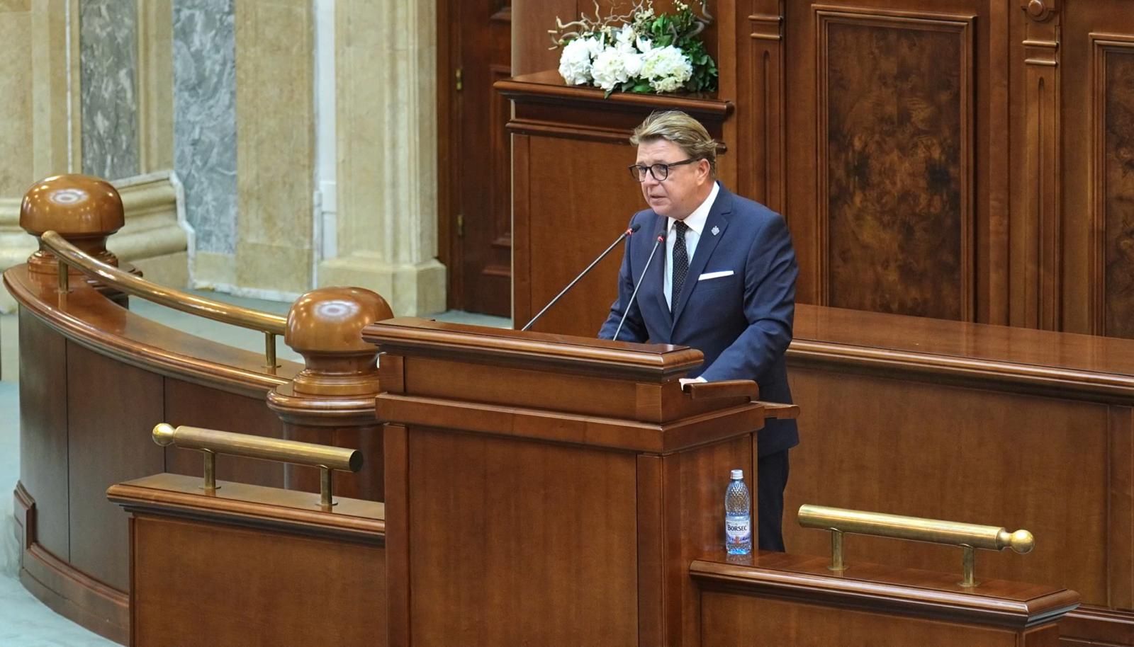 Cristian Vantu Parlament