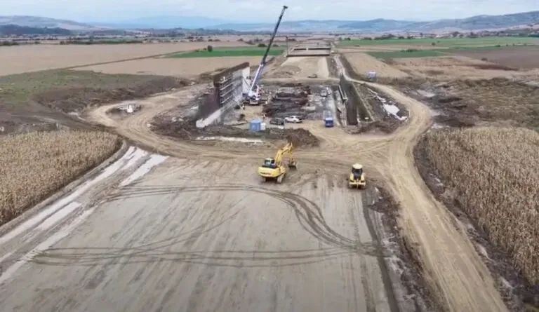 Lucrările la Autostrada Unirii (A8), pe secțiunea Târgu Mureș – Miercurea Nirajului