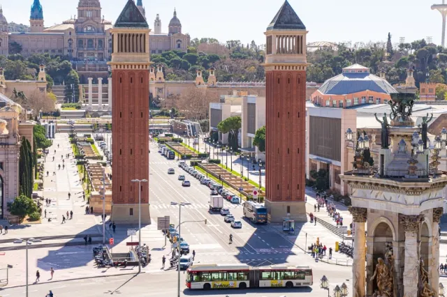 Barcelona, sufocată de turiști. Taxa turistică pentru vizitatori a fost majorată