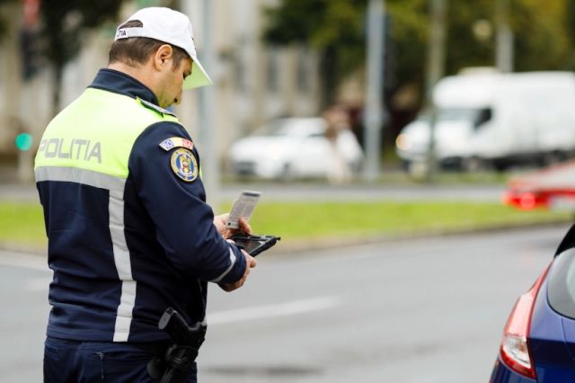 Urmărire ca în filme în județul Mureș. Un viceprimar a ajuns cu mașina în șanț, după ce a fugit de filtrul de poliție