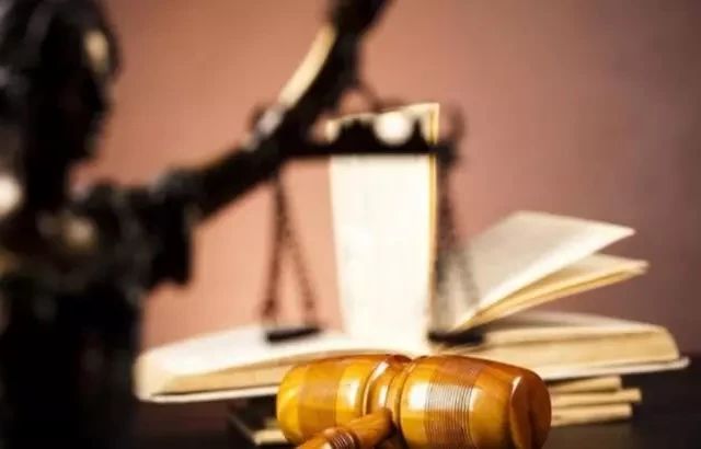 Judecătorii instanțelor din București amenință cu posibila oprire a activității și denunță „degradarea statului de drept”