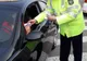 FOTO: Mărțișoare de la polițiști și pompieri