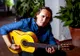 Unul dintre cei mai celebri chitariști ai lumii concertează la Târgu Mureș