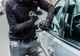 Bărbat din Târgu Mureş reţinut pentru furt: a spart o maşină