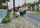 Autoturism intrat într-un stâlp de electricitate, în Luduș! O tânără, la spital, în stare gravă
